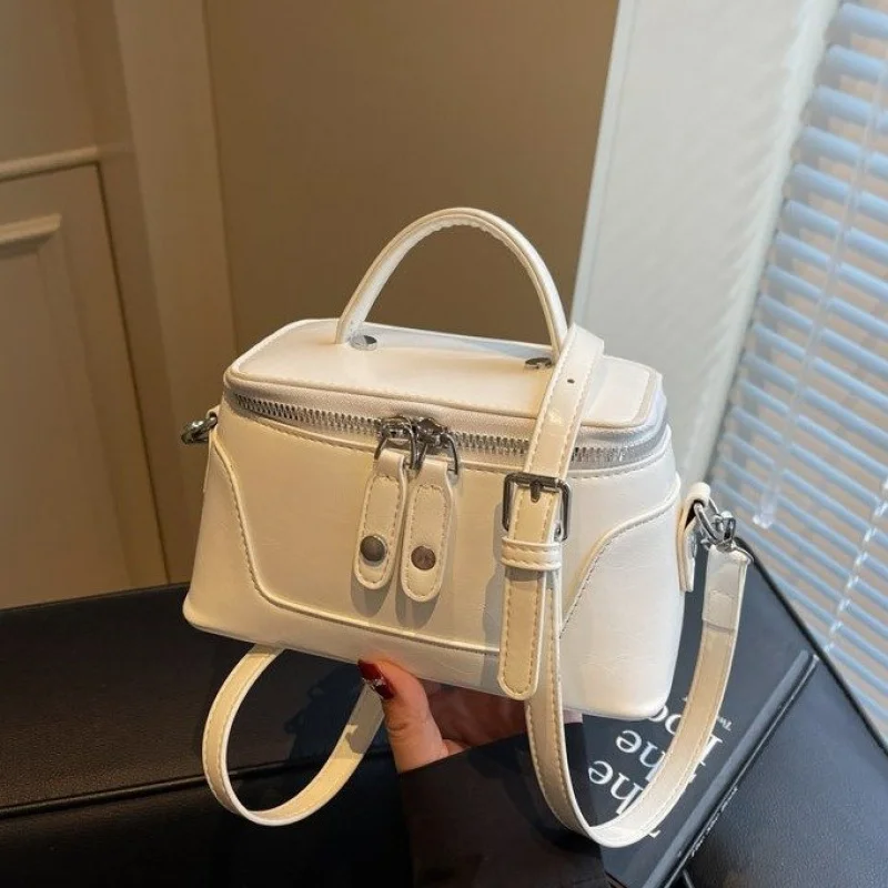 

Popular Classic High-End Leather Women's Crossbody Bag Luxury Brand Elegant Trendy Vintage Commuter Daily Bag​