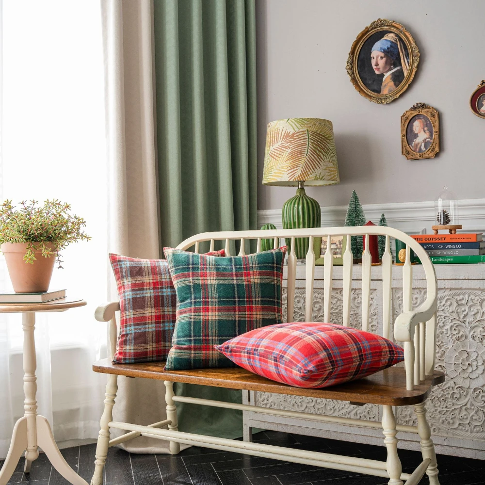 Christmas Plaid Print Pillow Covers Double-Sided Short Plush Zipper Washable Pillow Case for Christmas and Everyday Home Decor