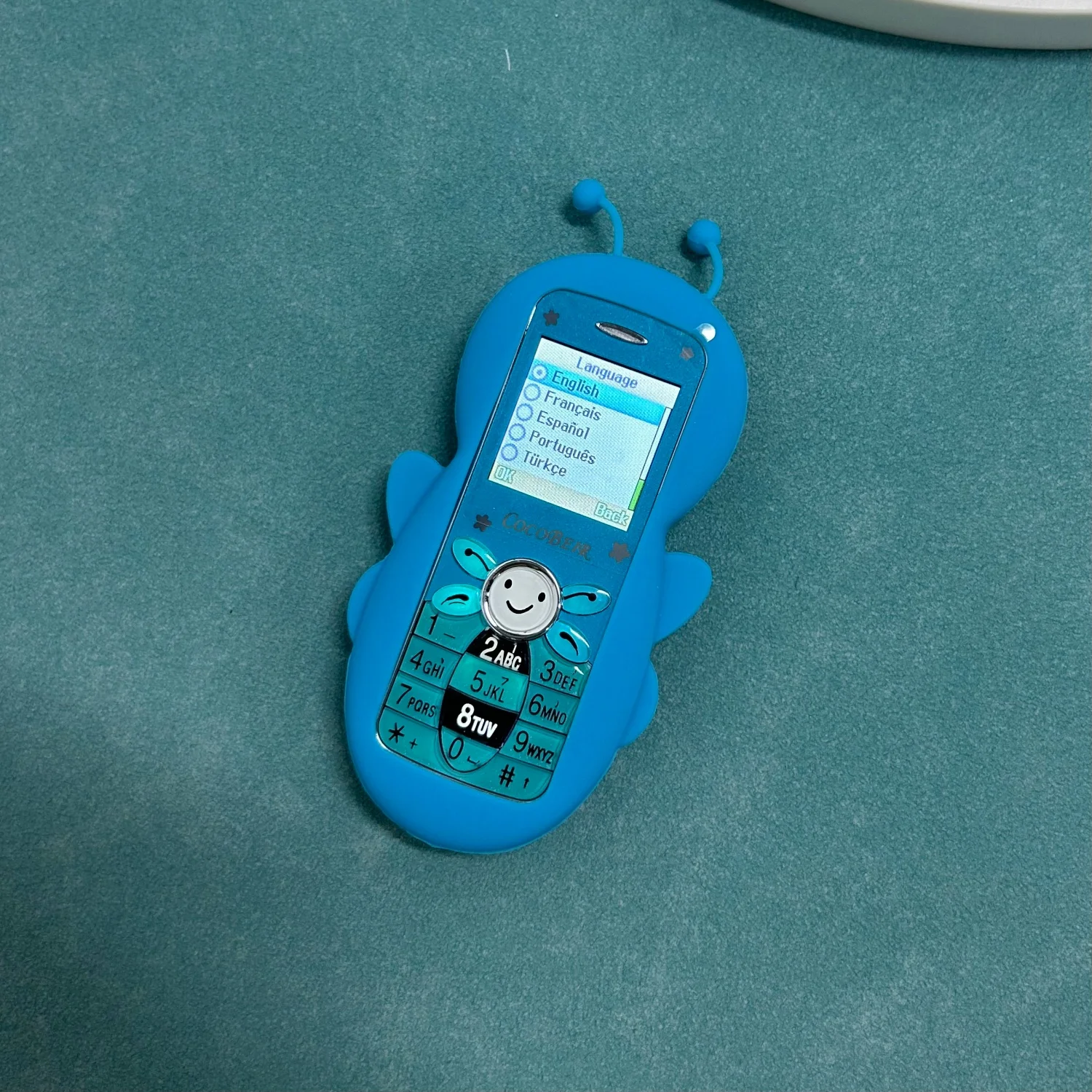 COCOBEIR D666 2G Cute Mini Cellphone Dual SIM Card Camera FM Radio Bluetooth Alarm 1500mAh GSM Mobile Phone Multi-language