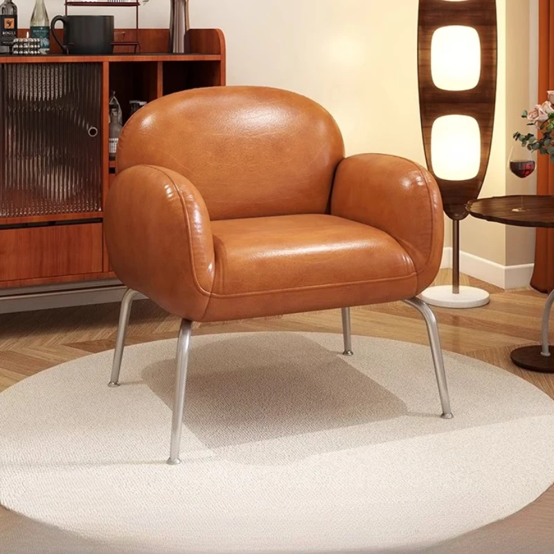 

Легкий роскошный одиночный диван-кресло, кресло для отдыха, небольшой балкон, гостиная, прием в квартире, ленивый диван из вощеной кожи