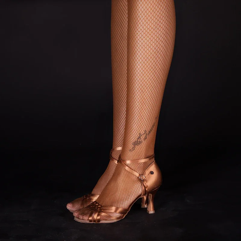 Medias profesionales de Ballet y baile latino para mujer, medias antideslizantes ahuecadas, calcetines largos de red dura de alta elasticidad, talla