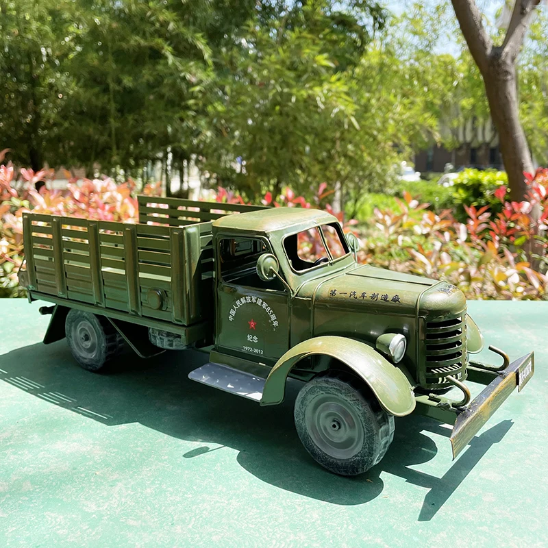 Vintage nostalgic old-fashioned liberated truck model handicrafts decorations living room foyer bar home decor personalized gift