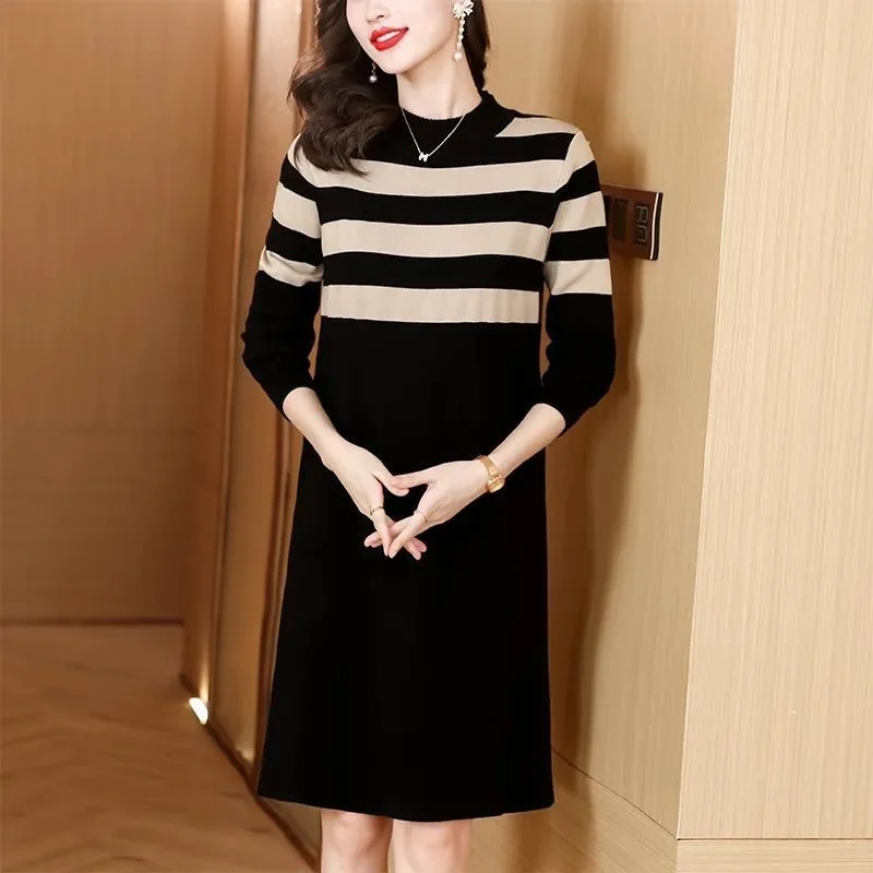 High End Farbe Blockiert Streifen Gestrickte Kleid Frauen Herbst Winter Pullover Kleid Lose Mid-länge Pullover Pullover Bodenbildung Shirt