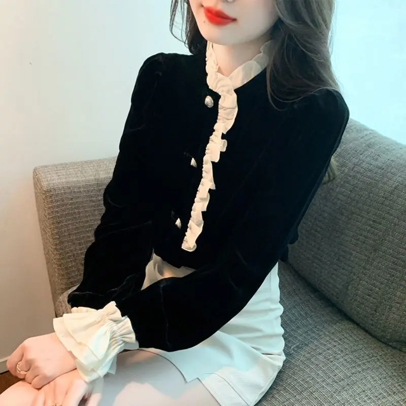 Black Gold Velvet Patchwork Long Sleeved Shirt for Women New French Retro Age Reducing High-end Lace Border Top