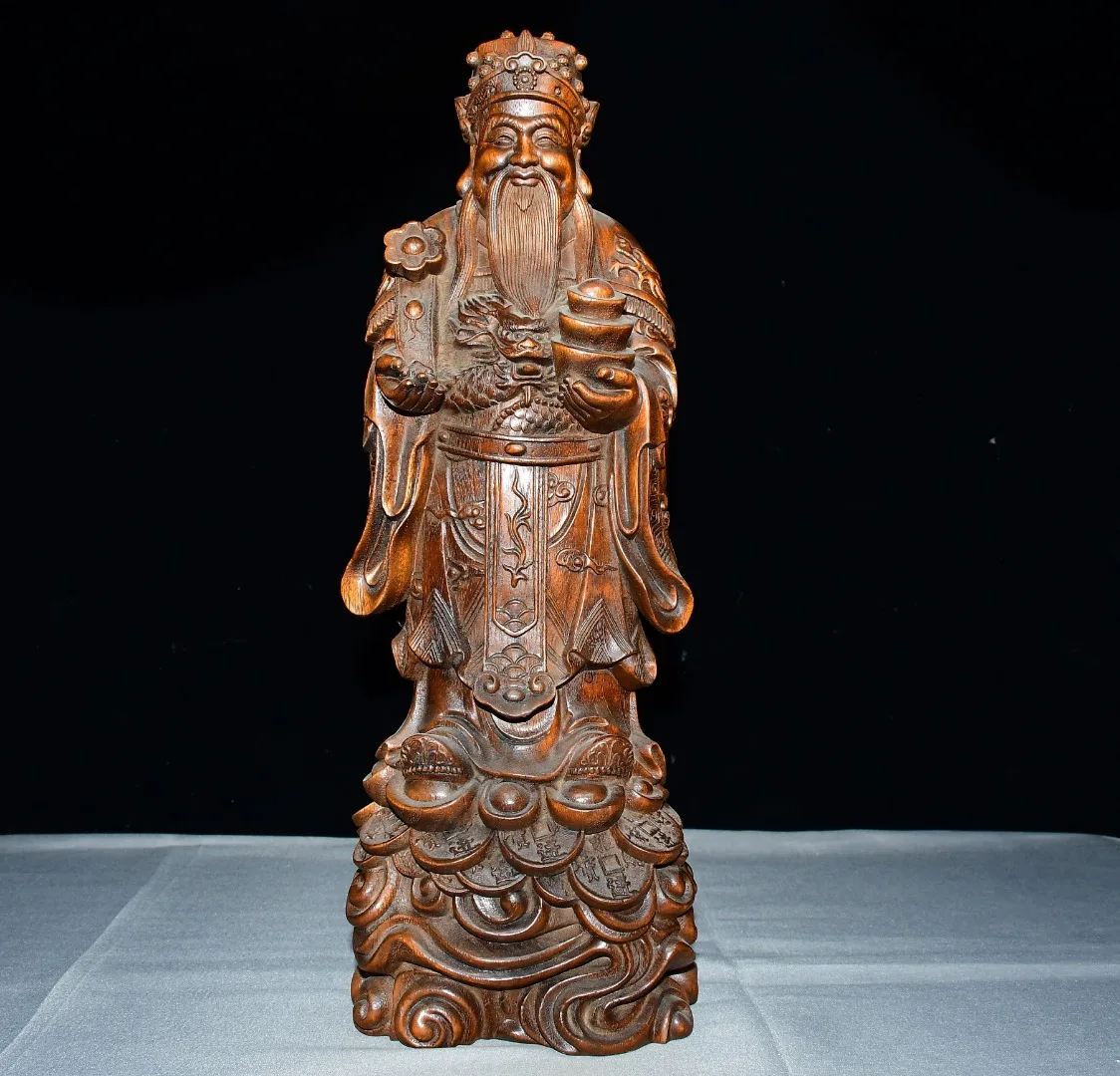 High-quality small-leaved juniper wood deity figurine for home worship. Suitable for store display to attract customers.