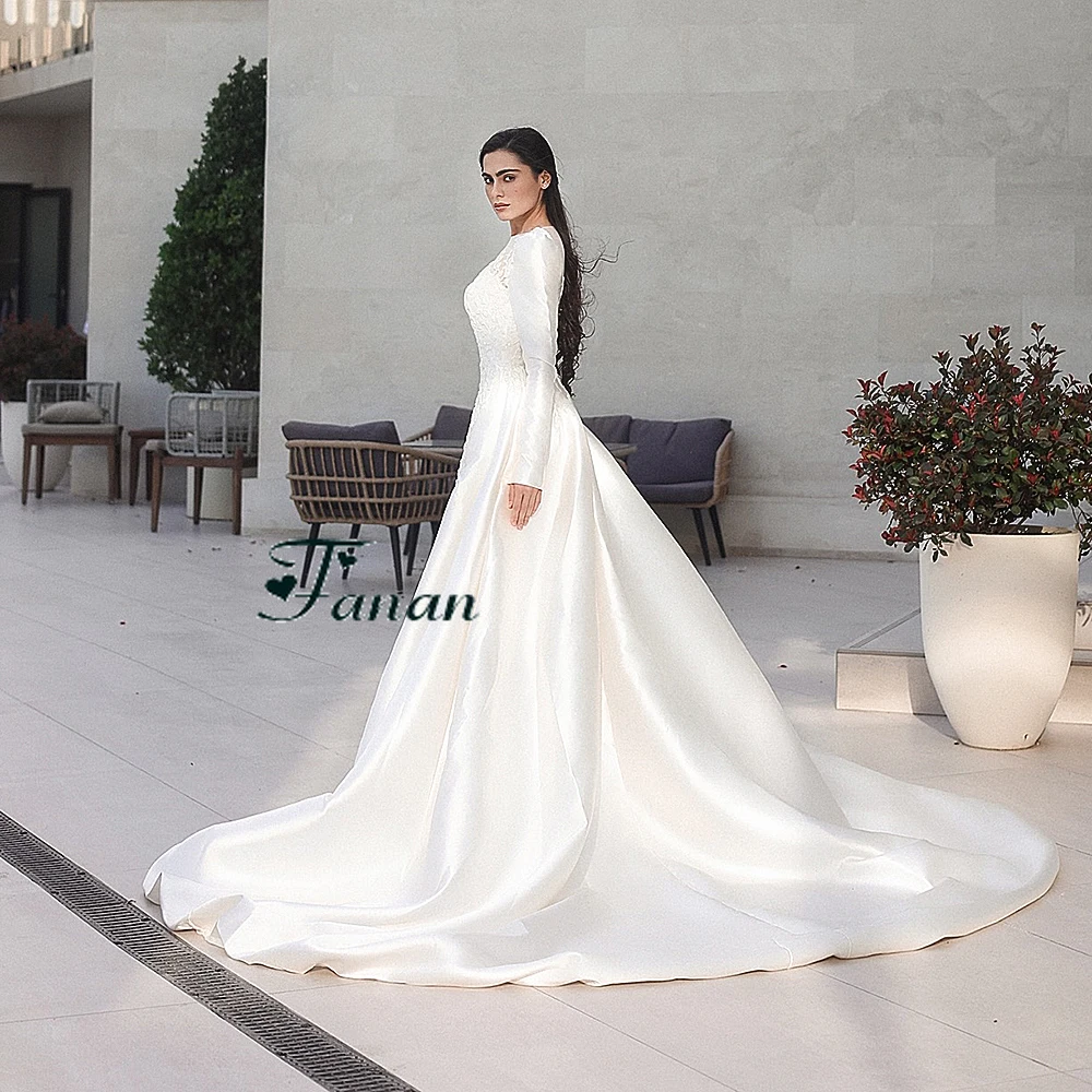 Personalizado o-pescoço simples cetim branco vestido de noite mangas completas com apliques de renda watteau trem vestido de festa até o chão vestidos