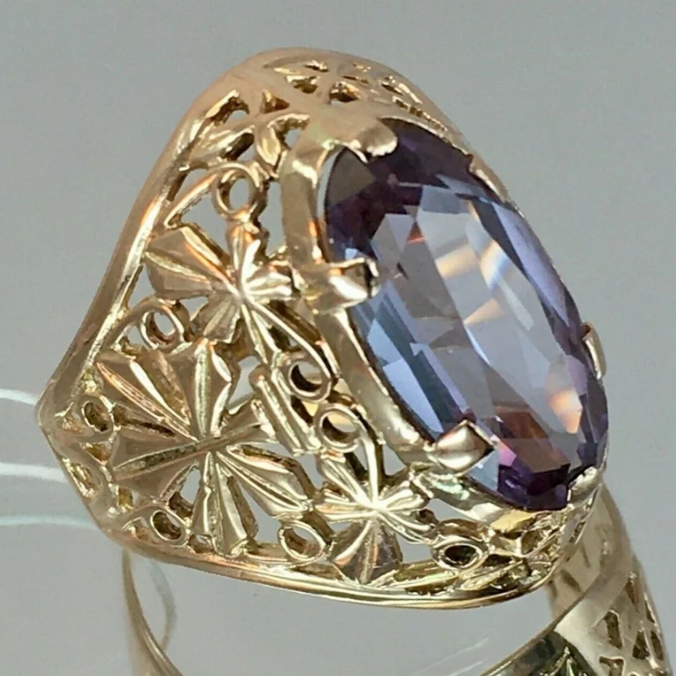 Vintage-Ring für Damen mit eingelegtem lila CZ, schillernde Goldfarbe, handgeschnitzt, hohl, für den täglichen Gebrauch, Partyschmuck, Jubiläumsgeschenk