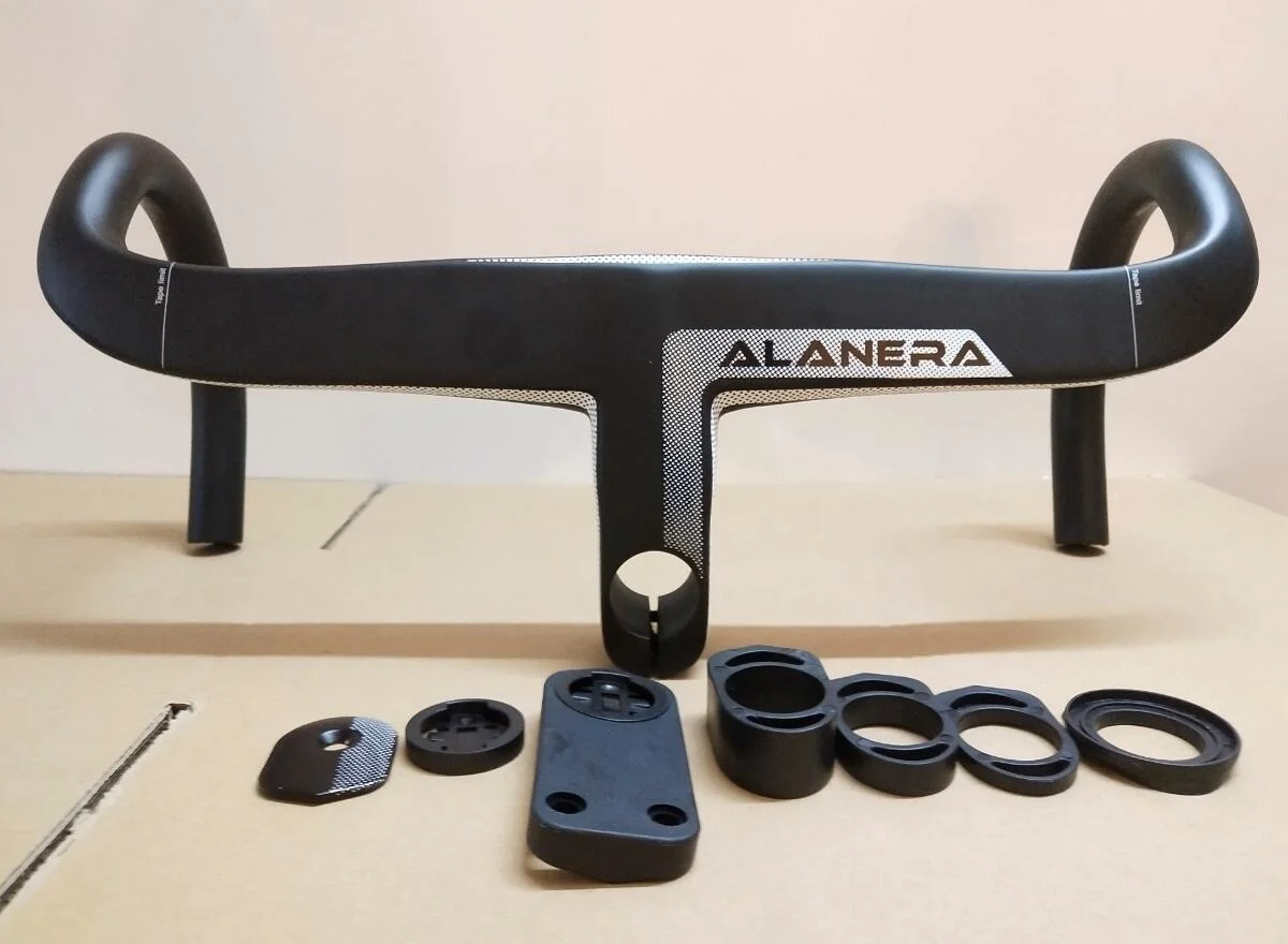 

Carbon Road Bike Intergrated Handlebar For 28.6mm Fork Steer With Headset Spacers And Computer Mount