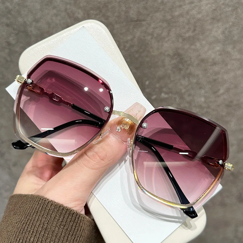 Trendy Square Desig… - image