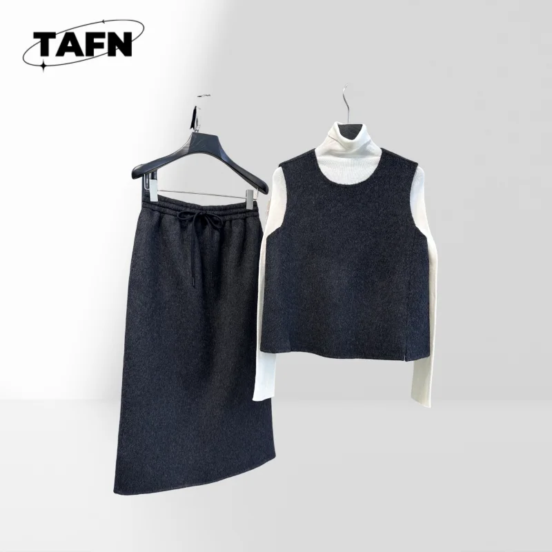 Women's Skirt Set for Stylish Days, Comfortable and Fashionable Wear  Perfect for Daytime Outfits or Evenings Out AI1583