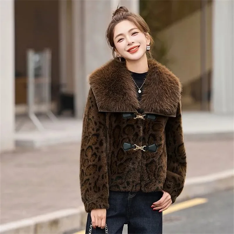 2025 Autumn Winter Wide Lapel Fox Fur Short Jacket Women's Leopard Print Faux Fur Integrated Coats Lady Loose Mink Fur Outerwear