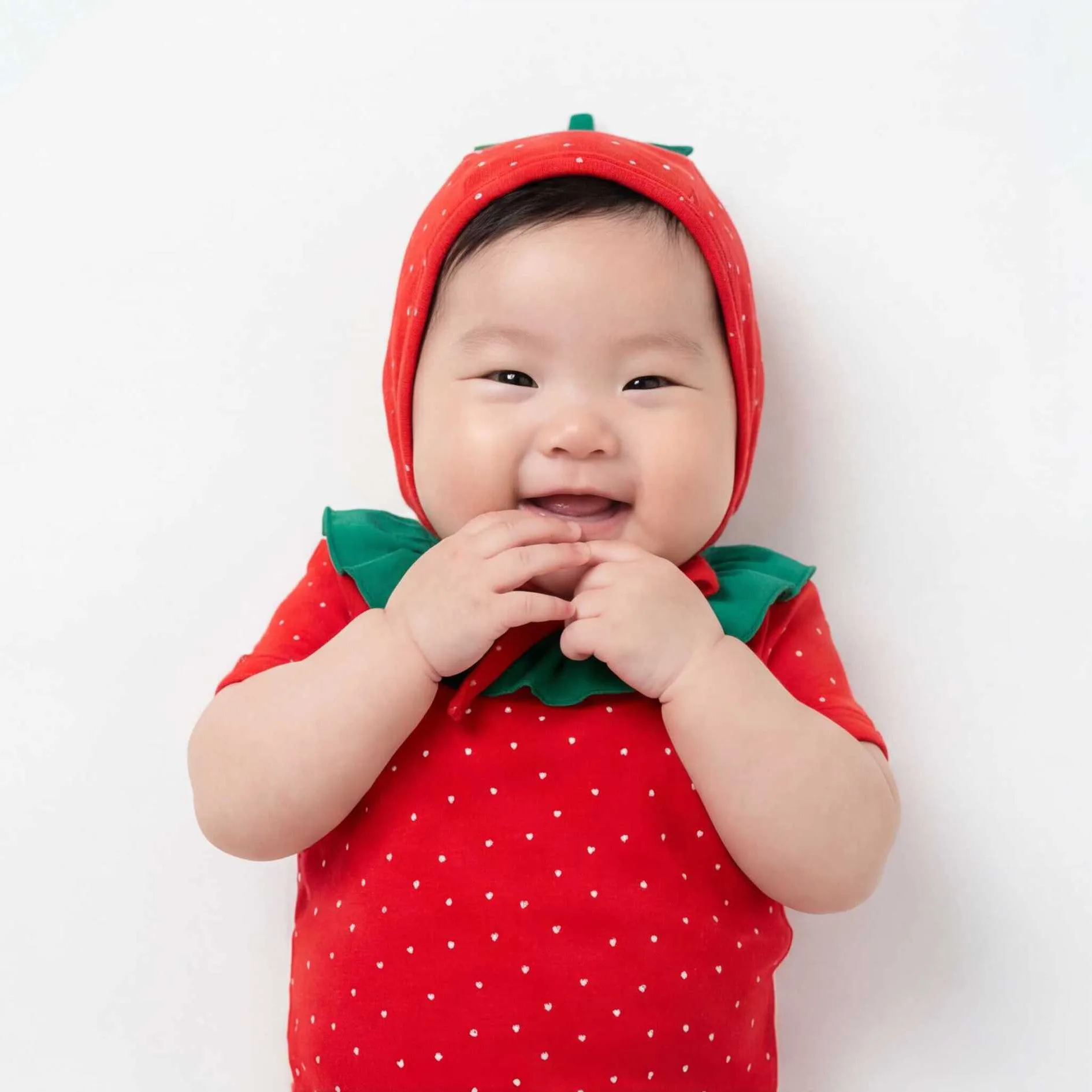 2026 Newborn Baby Girls Clothes Summer Outfits Strawberry Romper Jumpsuit Bodysuit Cute Infant Photograph Props Costume Set