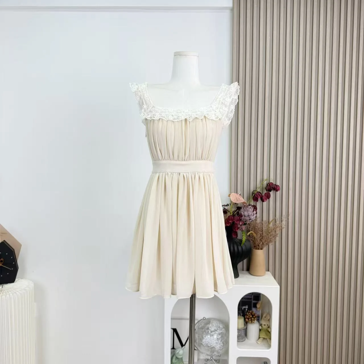 

Street Classic Printed Shorts 2 Piece Set Spring Women Lantern Sleeve V-neck Lace Up Dress High Waist Loose Shorts Female Outfit