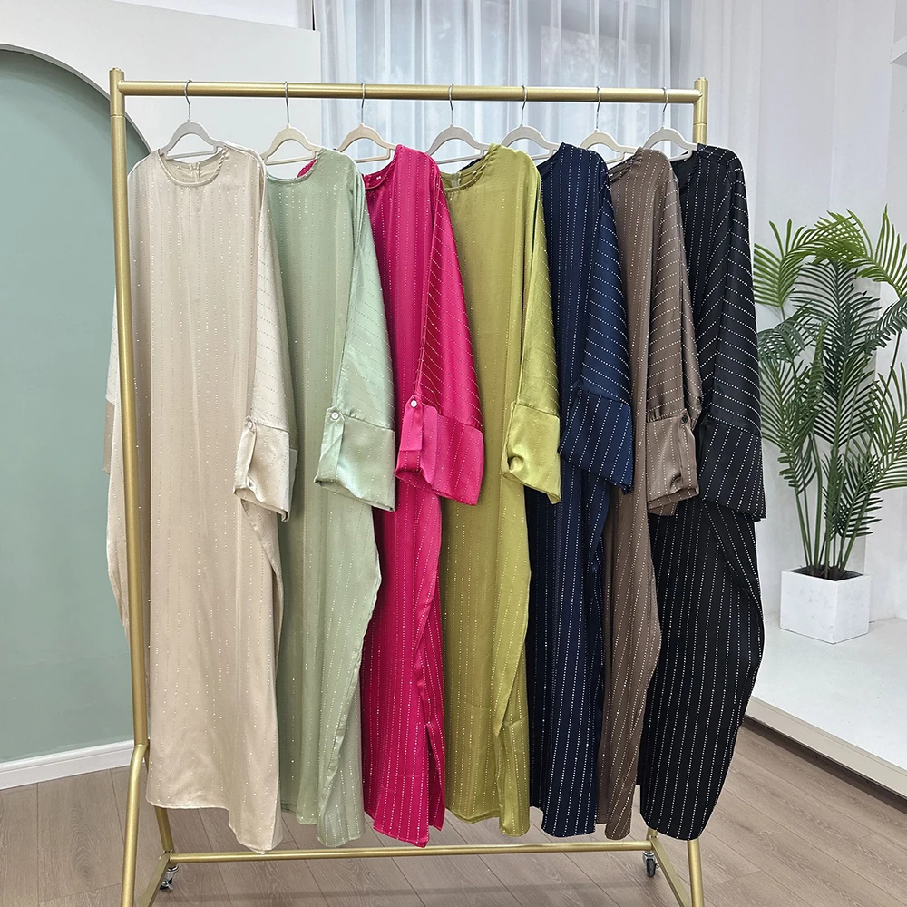 

2025 Luxury Dubai Abaya Dress for Muslim Women Ramadan Eid Saudi Arabia Party Jalabiya Clothing Islamic Turkey Modest Long Robe