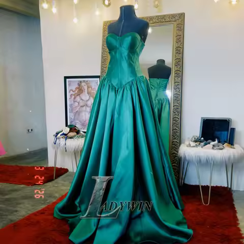 LADYWIN Customized Strapless Sweetheart Pleated Aline Evening Dress Sleeveless Chapel Train Zipper Vestidos De Fiesta 2026