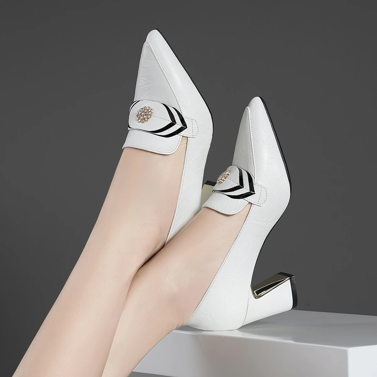 Pointed metal delicate high-heeled shallow-mouthed fashion single shoe