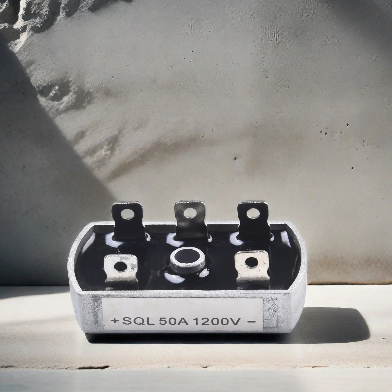 Rectifier Efficient Power Conversion with 50A 1000V Diode Bridge Rectifier for Three Phase Wind Turbine Generator