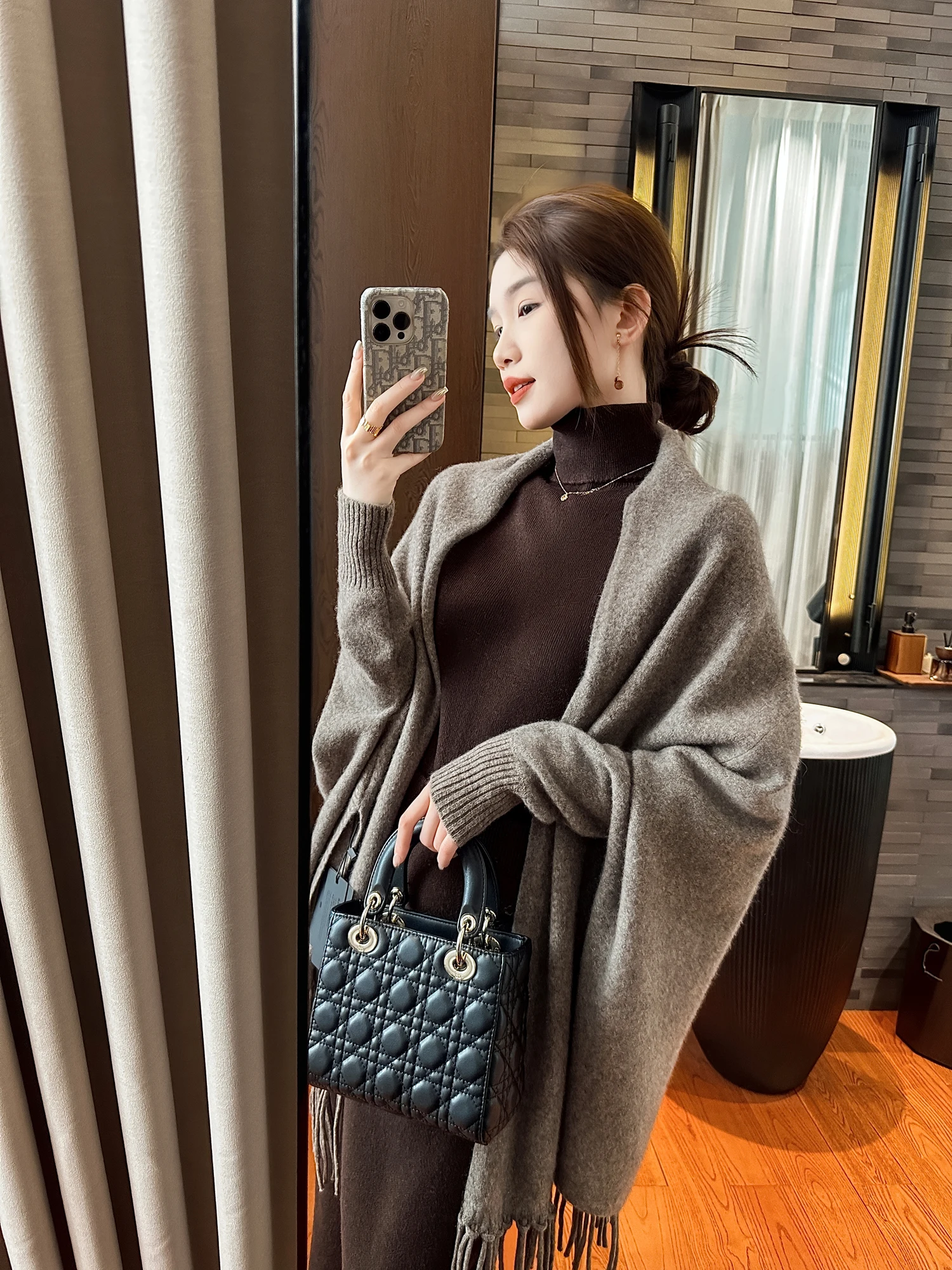 

You See Gentle And High-End Autumn Winter Wool Tassel awl l Elegance Long Sve Soft Knitted Woolen Wrap for Women