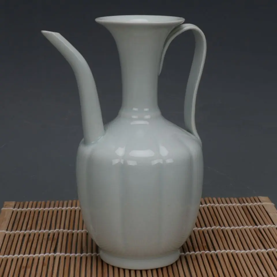 Vintage Collection Celadon Glaze Spot Glaze Tea Soup Bottle Handheld Ceramic Pot Wine Jug For Tea Competition