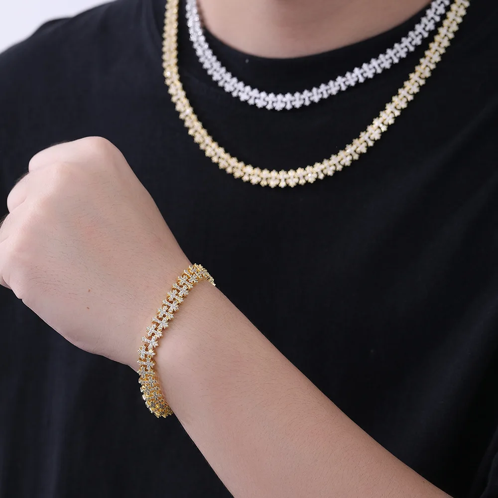 

Подвеска в стиле хип-хоп с блестящим крестом и цепочкой из ледяной снежинки. Смелый эффектный кусок для пары. Цирконий StreetStyle