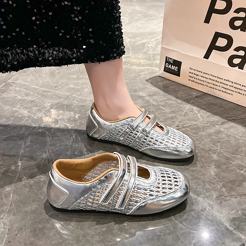 

Women's 2026 New Woven Hollow Breathable Flat Shoes in Spring and Summer Solid Color Comfortable Shallow-mouth Low-top Shoes.
