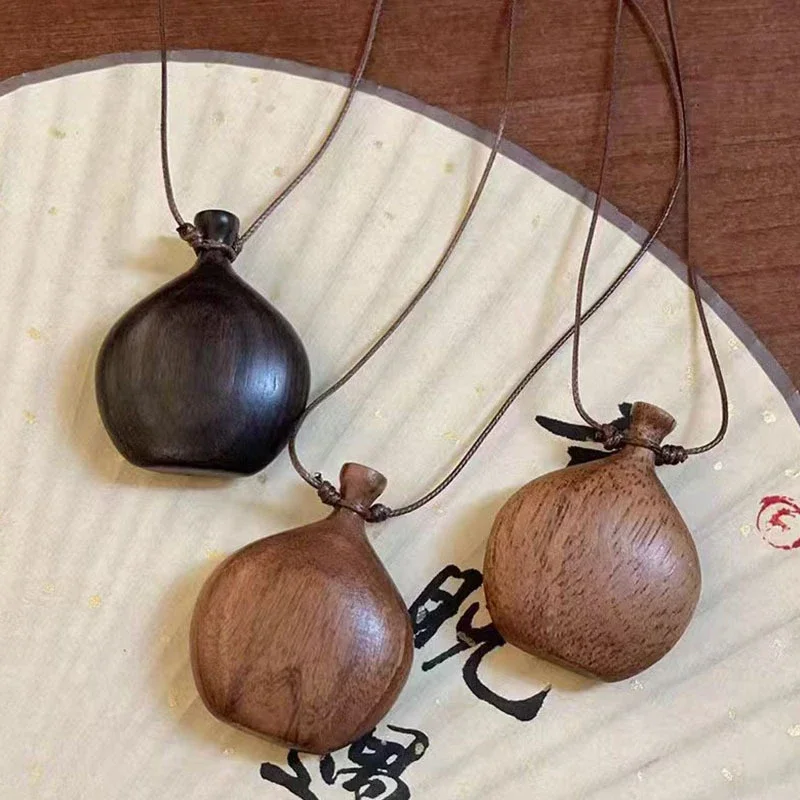 لطيف قابل للتعديل حبل سلسلة الخشب الإبريق قلادة طويلة بني / أسود للنساء الفتيات - فكرة هدية عيد ميلاد