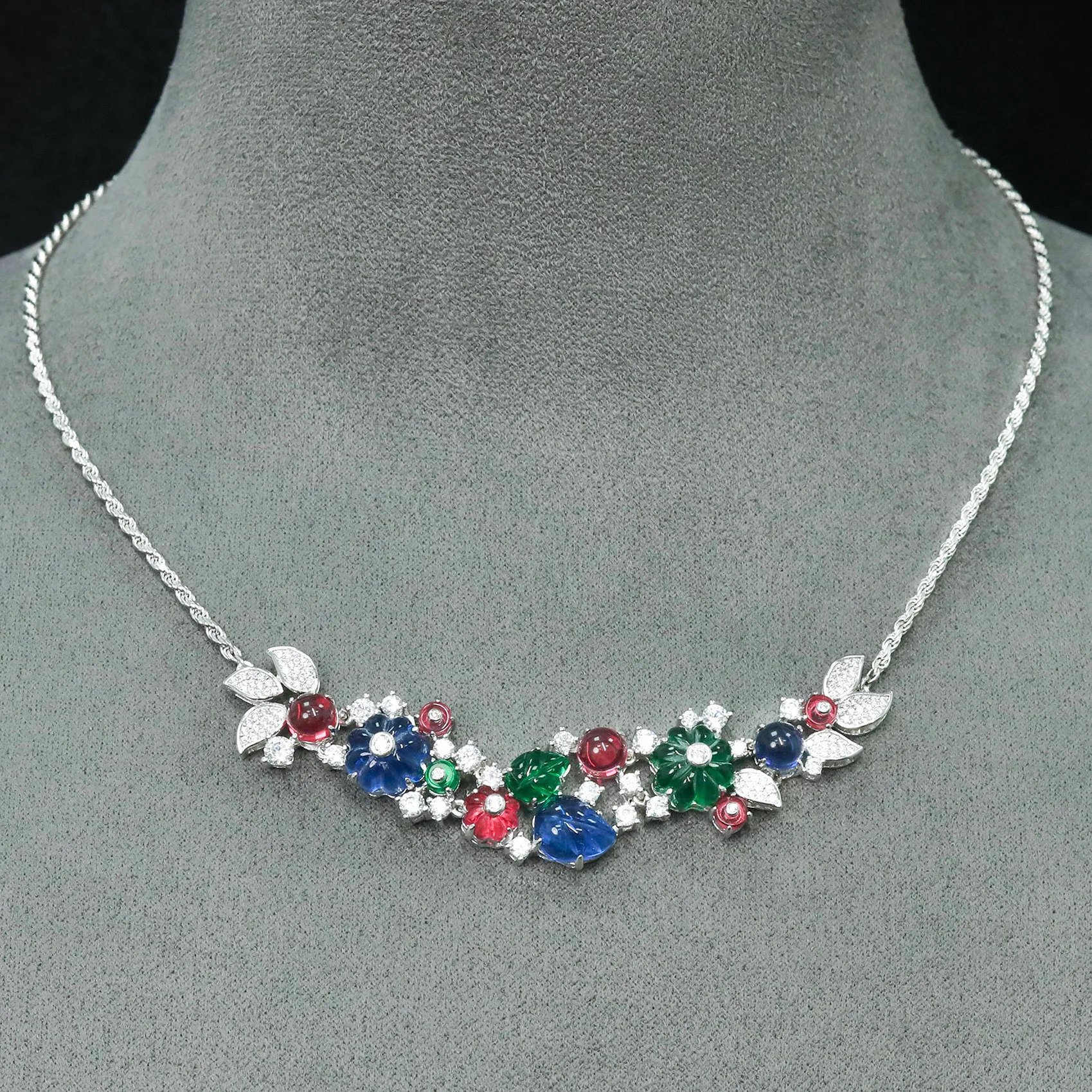 

New S925 silver necklace with high carbon diamond, fruit sachet, delicate and versatile flowers for girls, wedding jewelry