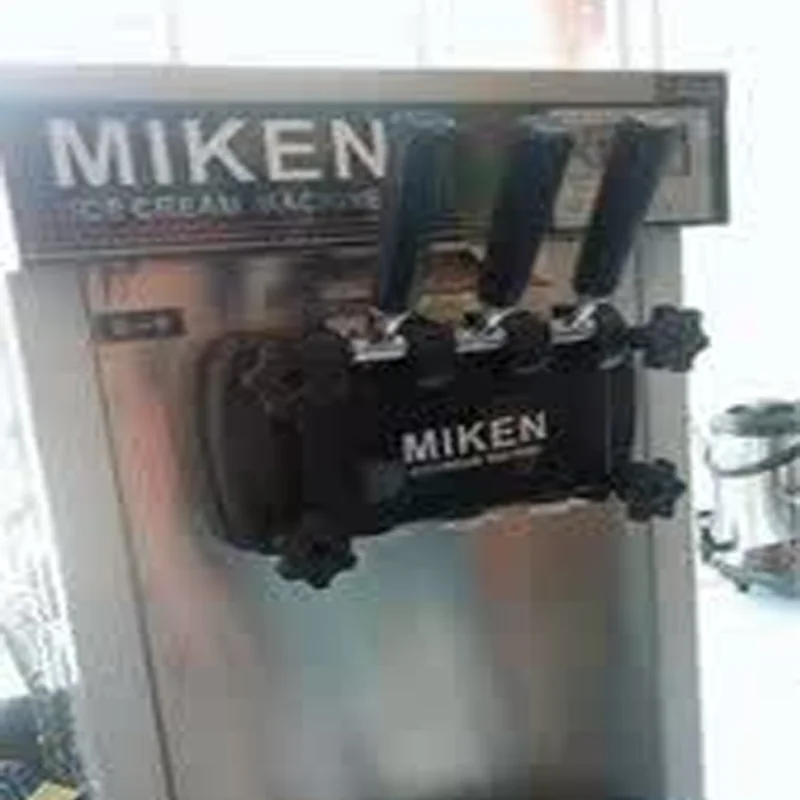 

Commercial Vertical Three Flavors Hotel Soft Serve Ice Cream Vending Machine