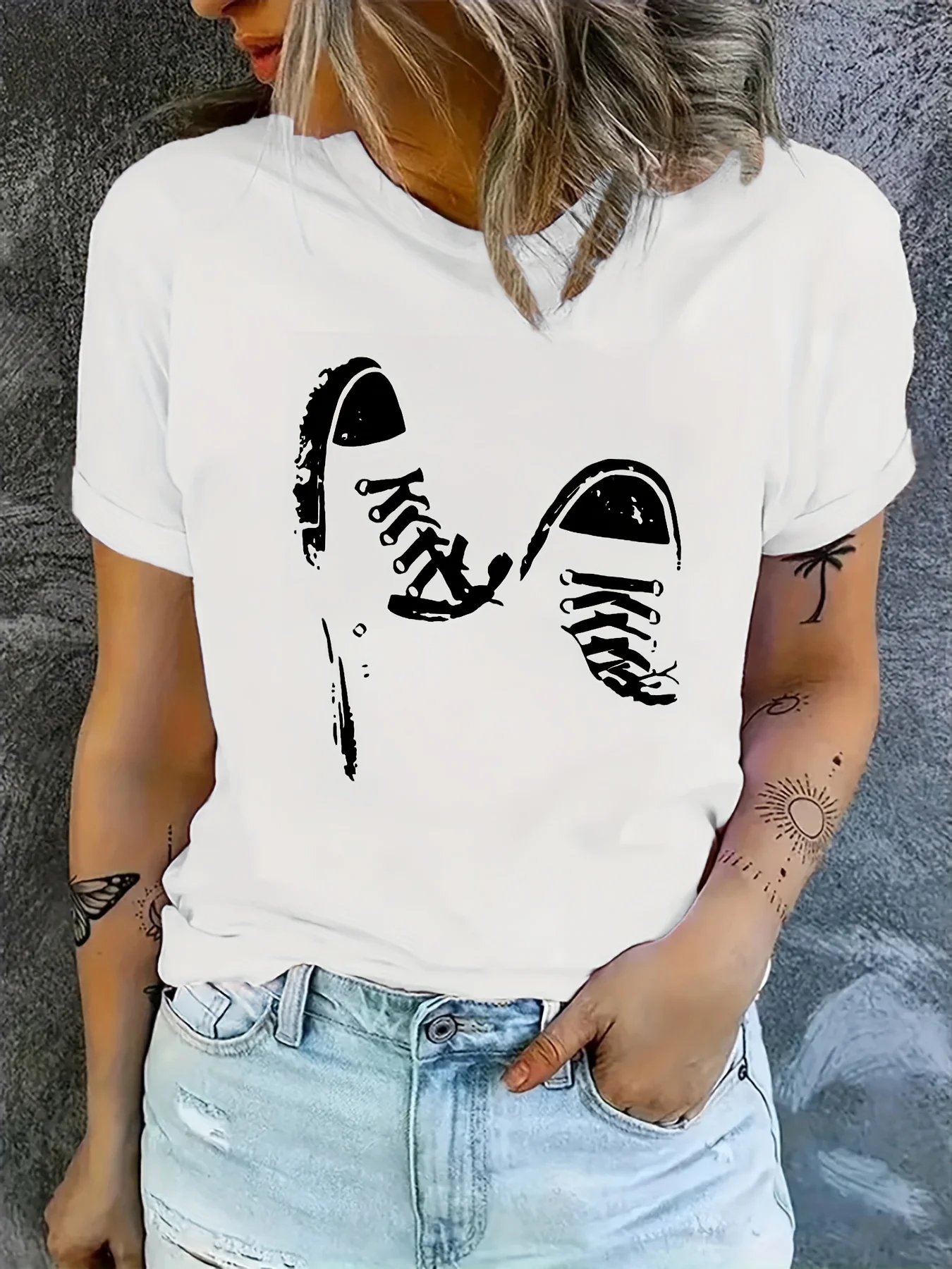 Shoe Print Women's Comfortable T-shirt Casual Personalized Round Neck Top Indoor and Outdoor Daily Short Sleeved Shirt