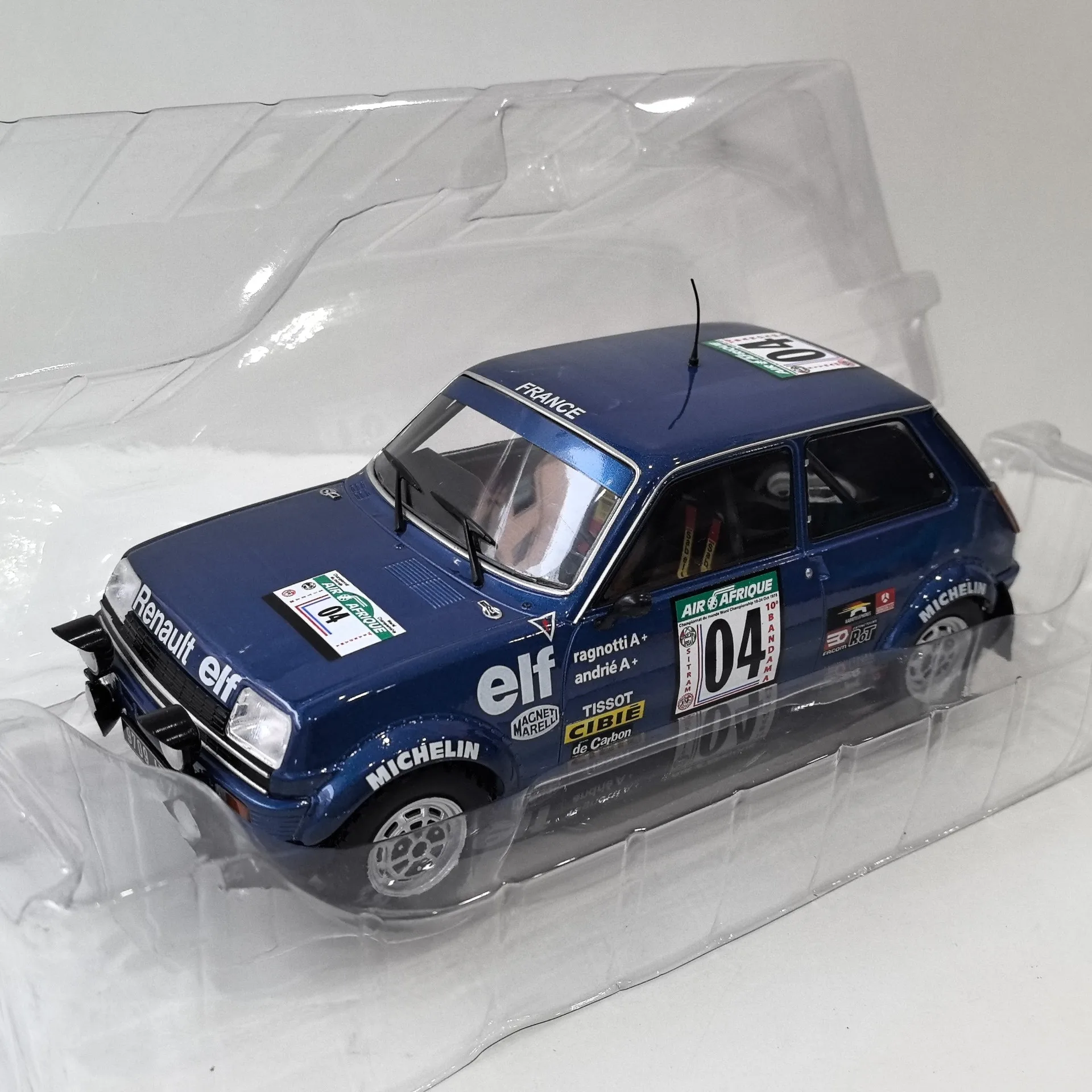 

Diecast IXO 1:18 Scale RENAULT 5 ALPINE #4 Renault Racing Alloy Car Model Collectible Toy Gift Souvenir Display Ornament