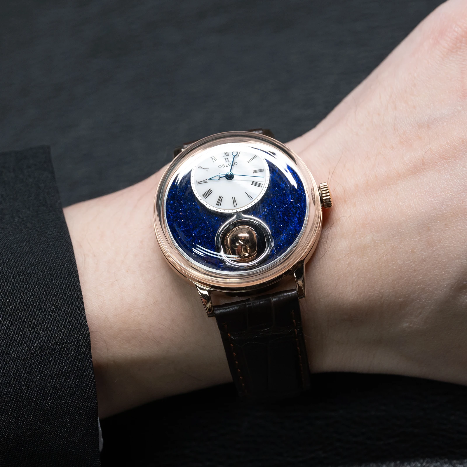 OBLVLO ساعة أوتوماتيكية ميكانيكية باللون الذهبي الوردي للرجال مجوفة السماء المرصعة بالنجوم مدارية عرض 24 ساعة حزام من الجلد حركة ميوتا SCM-S