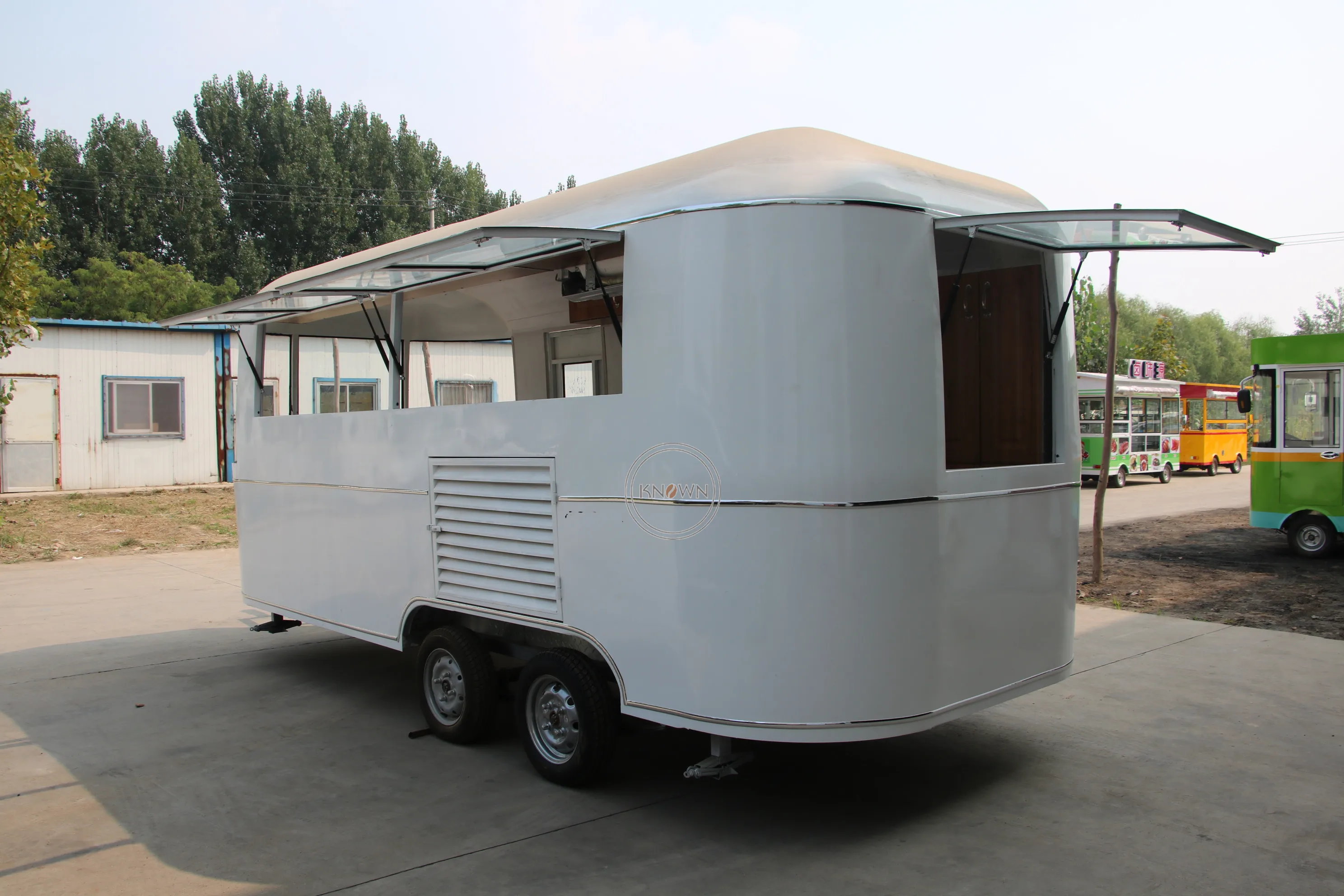 عربة طعام متنقلة بطول 5 أمتار مع شاحنات طعام مخصصة لمتجر الوجبات الخفيفة في الشوارع للبيع