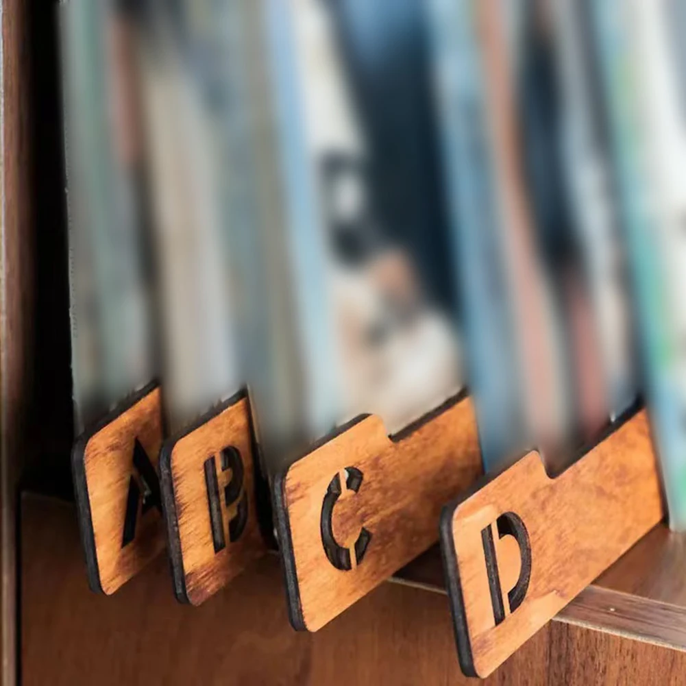 

Коричневый органайзер для дисков: долговечный, прочная деревянная конструкция, полный комплект от A до Z, легкая организация и демонстрация дисков