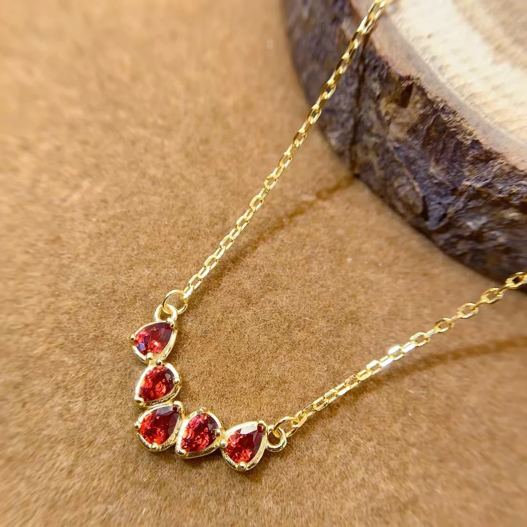 KJJEAXCMY Fine Jewelry Natural Garnet Women's Necklace S925Pure Silver Exquisite Inlaid High Clarity Gem Support Testing Gift