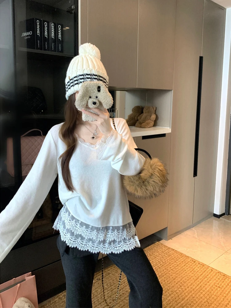 White Lace Splice V-Neck Long Sleeve T-Shirt Women's Loose Layering Simple Butt Covering Base Shirt Autumn Winter Fashion