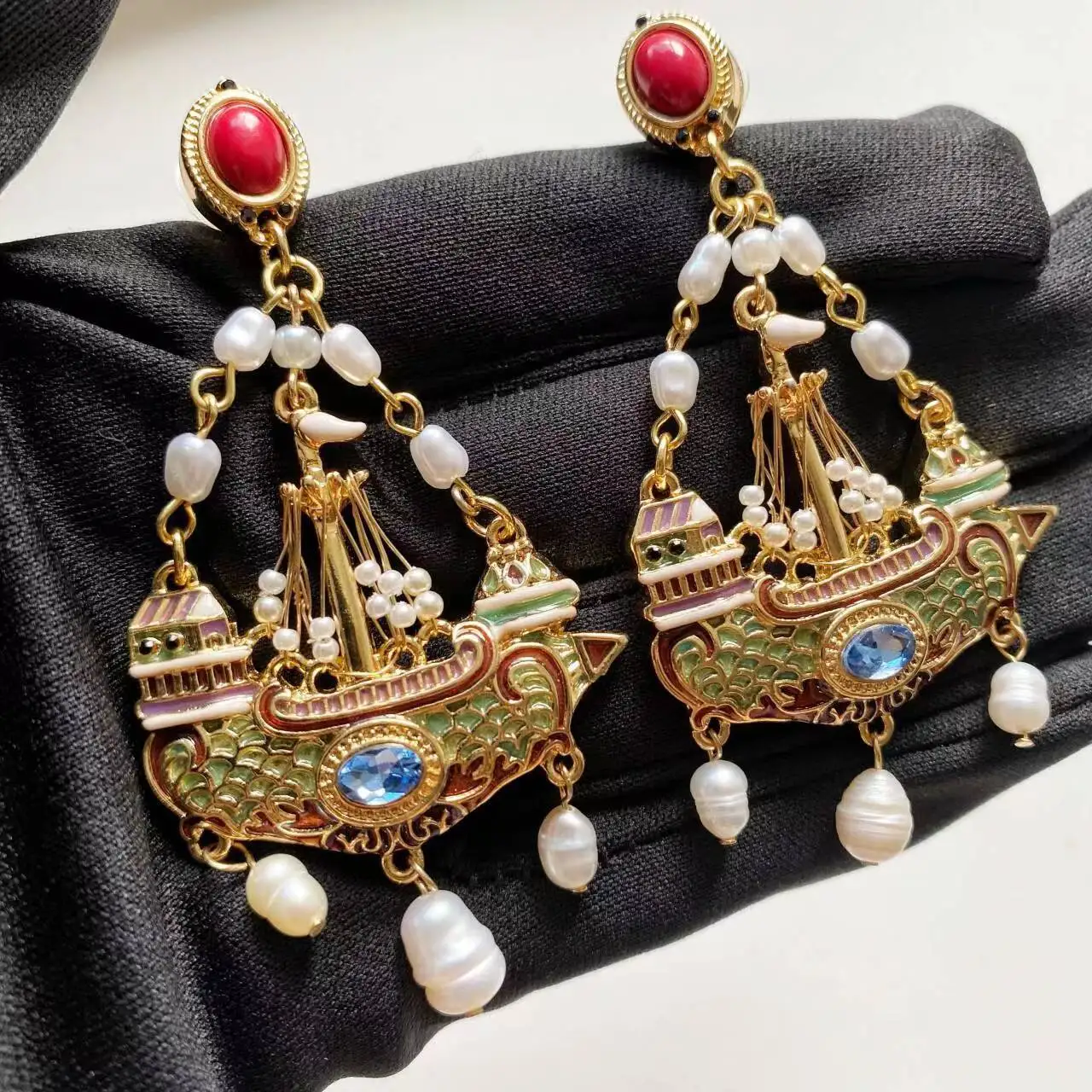 Medieval diamond hollow pearl simple everything temperament popular fashion earrings