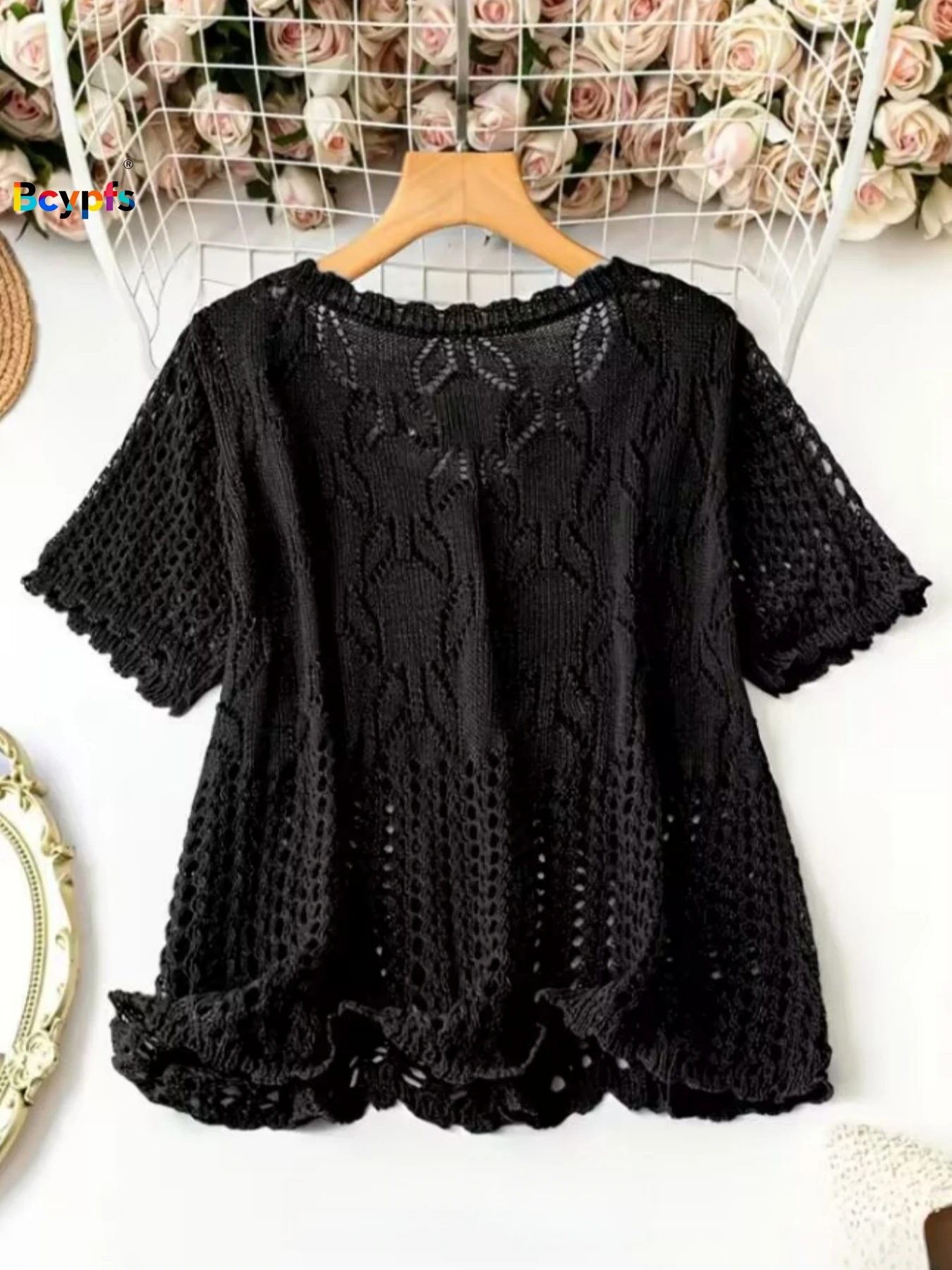 여성용 봄 니트 오픈워크 스웨터, 섬세한 단추와 짧은 소매. 새로운 여름 니트웨어, 캐주얼 스트리트웨어.