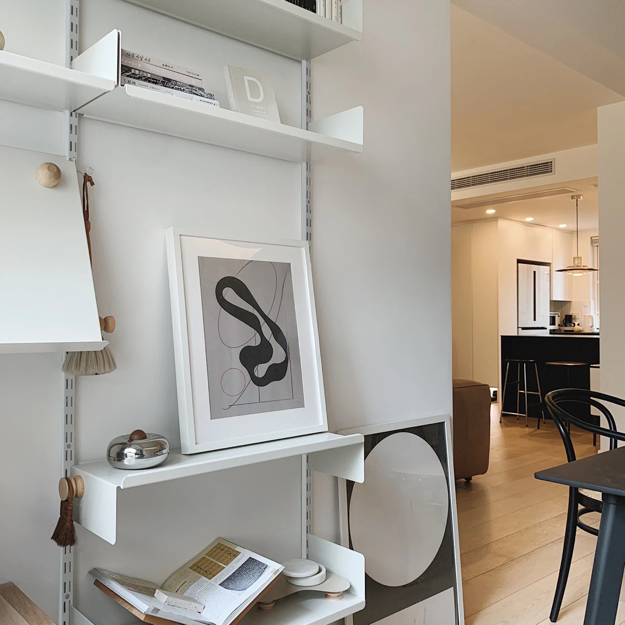 Bookshelf Multi layer shelf Wall-mounted combination storage Display shelf Wall bookcase