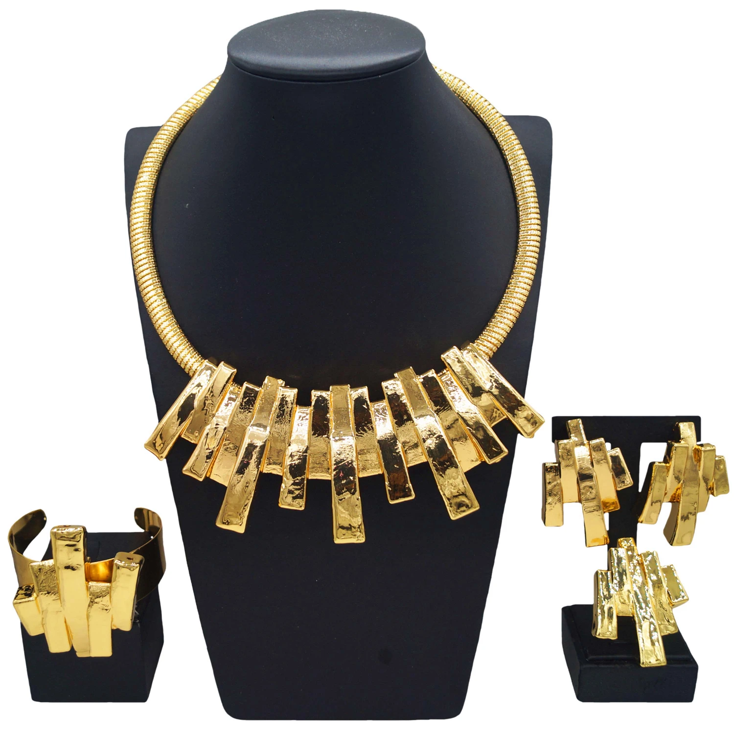 

Yulaili hot selling charm women's jewelry 4-piece set Dubai 24K gold plated exquisite elegant bracelet earrings engagement ring
