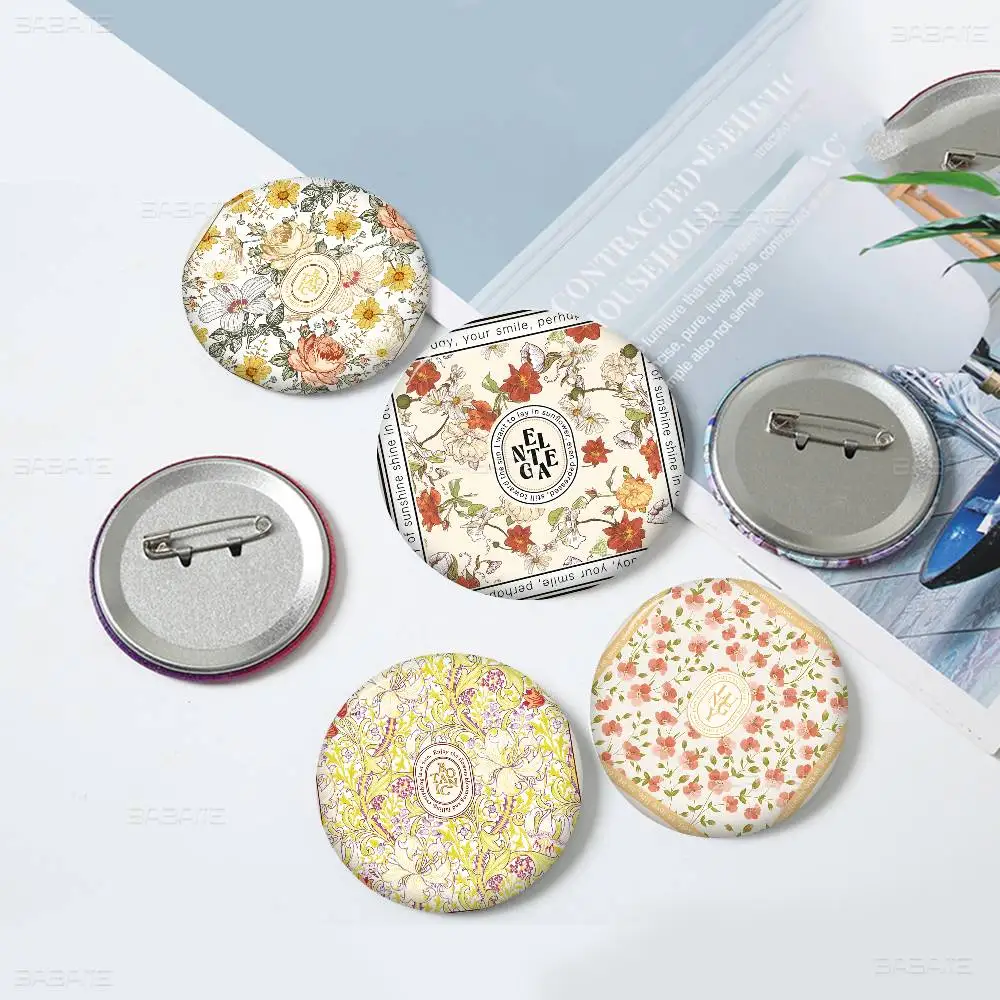 Persian Carpet Floral Pattern Creative Pins Funny Round Snap-in Brooch Badge Backpack Hat Accessories Jewelry Gifts for Friend