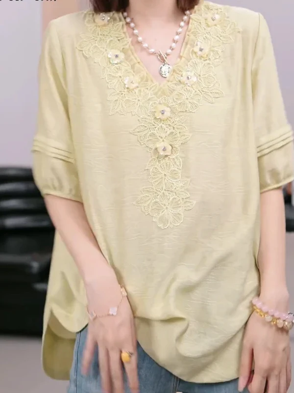 

plus Size Lace Trim V-Neck Short Sleeve T-Shirt Fashionable Versatile Slimming Design Korean Style Loose Fit Women's Top