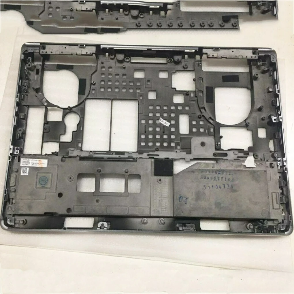 coque-inferieure-pour-ordinateur-portable-dell-precision-15-7510-avec-interface-type-c-0hdw1j