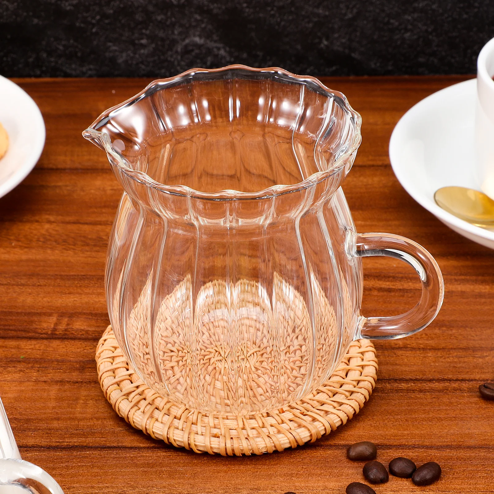 

Creamer Pitcher 370ml Small Glass Milk Jug High Borosilicate Spill Proof Coffee Tea Pitcher Clear Design Creamer Container