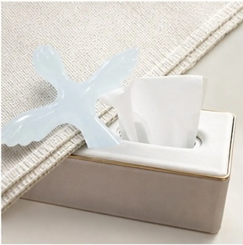Unique Abstract Angel Cross Decoration Transparent Glass Faith Hope Symbol Handheld Clinging Cross for Shelf Bookcase Decor