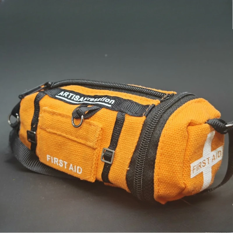 Simulated First Aid Bag Escape Board Decorative Mood Piece for 1/10 1/8 RC Crawler Car Traxxas TRX4 AXIAL SCX10 90046 RC4WD D110