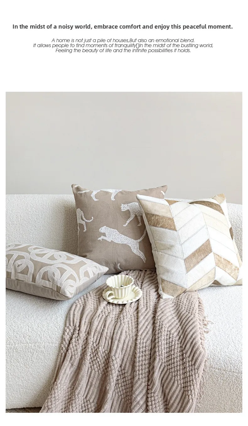 Design Luxury Cushion Cover 45x45cm Milk Tea Colored Horseshoe Buckle Square Pillow Case For Home Hotel Bed Living Room Sofa