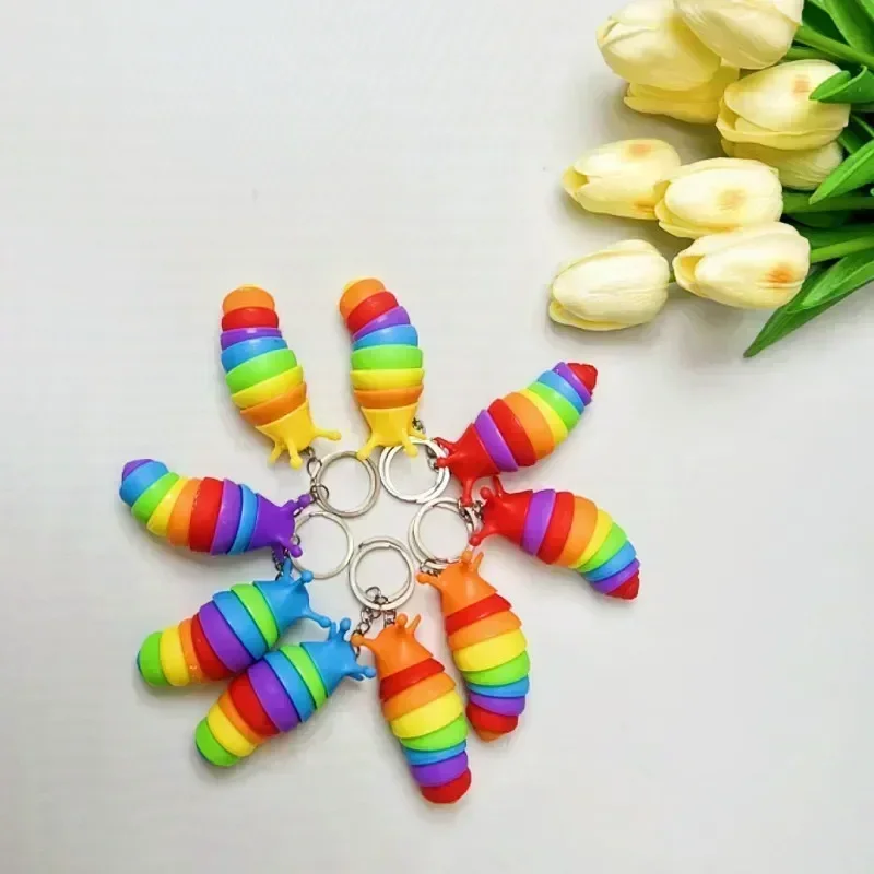 Mini Fidget Slug Keychain Toys 3D Articulated Stretch Keychain Child Adult Stress Reliever Anti-Anxiety Squeeze Sensory Party