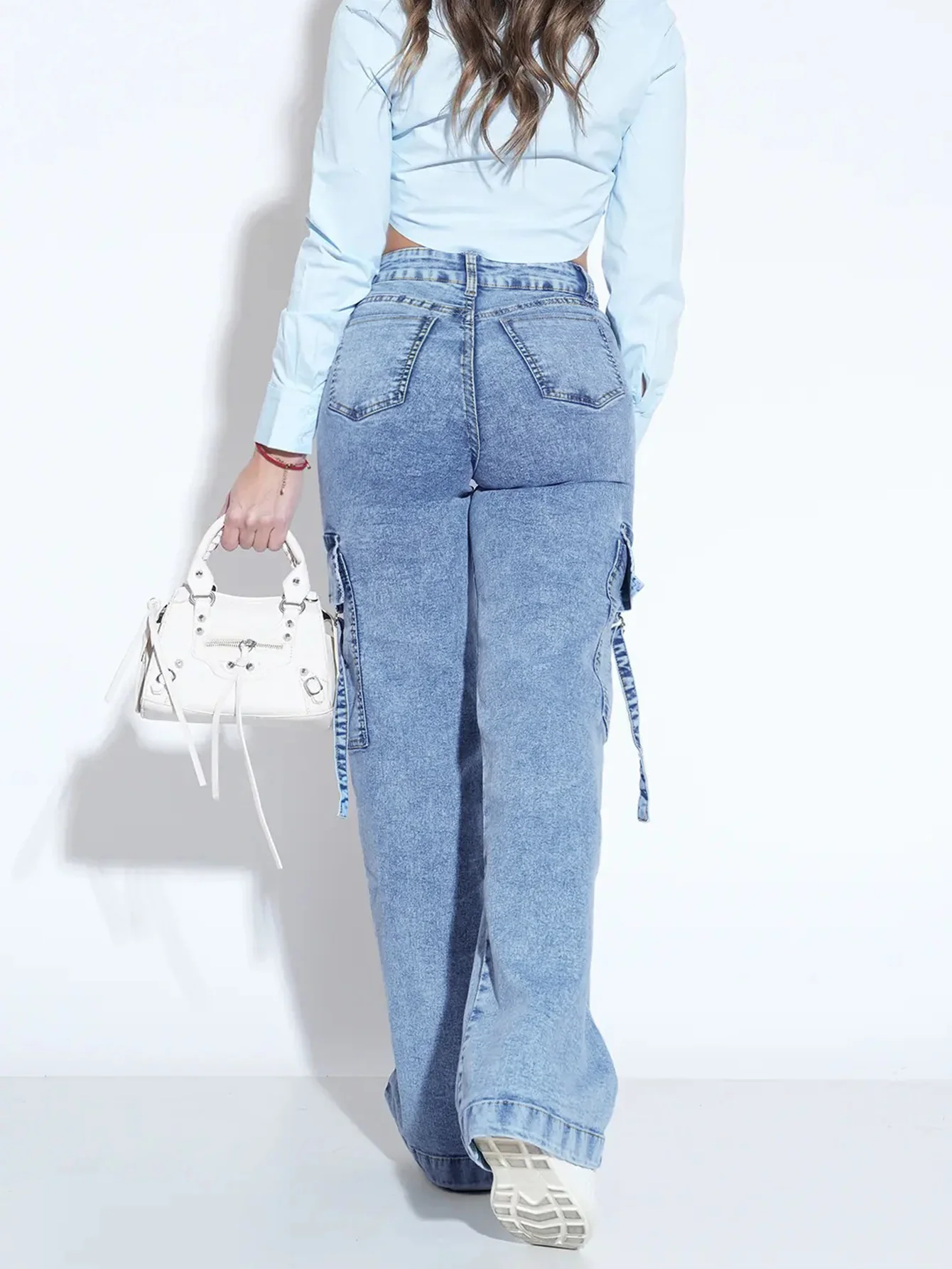 Women's Washed Utility Jeans with Multiple Pockets - Stylish and Practical Denim Pants for Everyday Wear