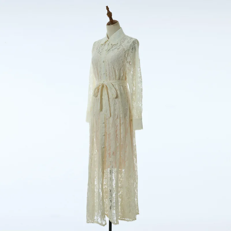 봄 신상 롱 스웨이드 맥시 드레스 레이스 패브릭 플로럴 디테일 하이웨이스트 스트리트 스타일 뉴트럴 캐주얼 드레스