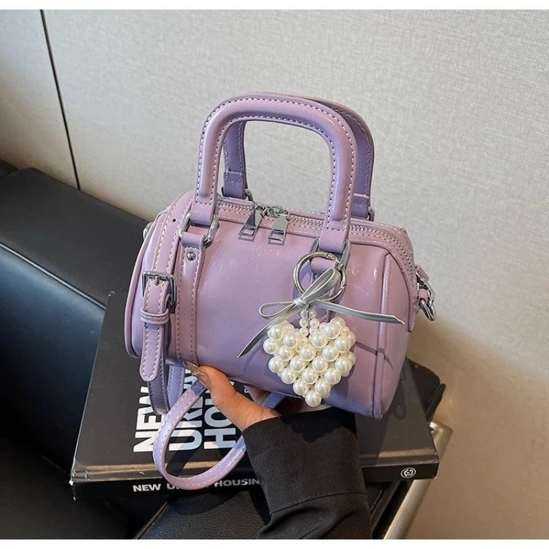 Leather Super Fire Small Bag Women's New Small Satchel Foreign Style Pillow Bag Versatile Messenger Bag Temperament Commuting
